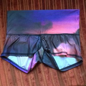 teeki clouds sun short